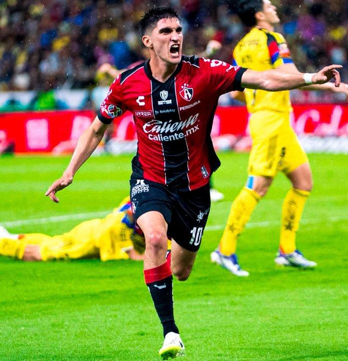 Del prete se convertiraacute en la segunda incorporacioacuten de San Lorenzo