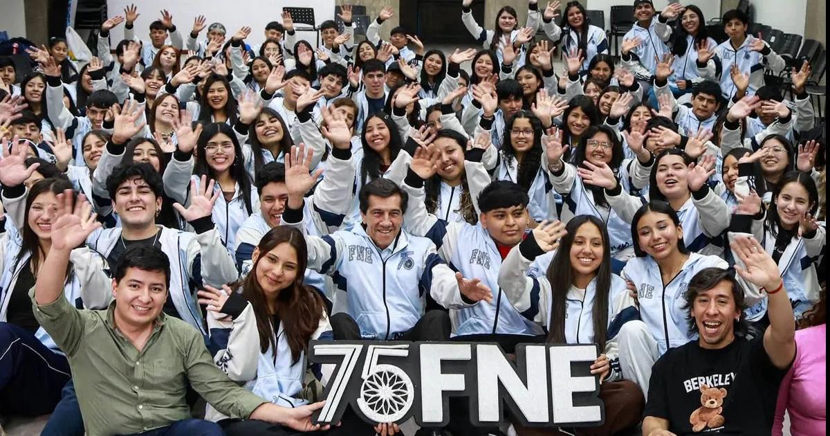 Camperas de la Comisioacuten Estudiantil de la FNE