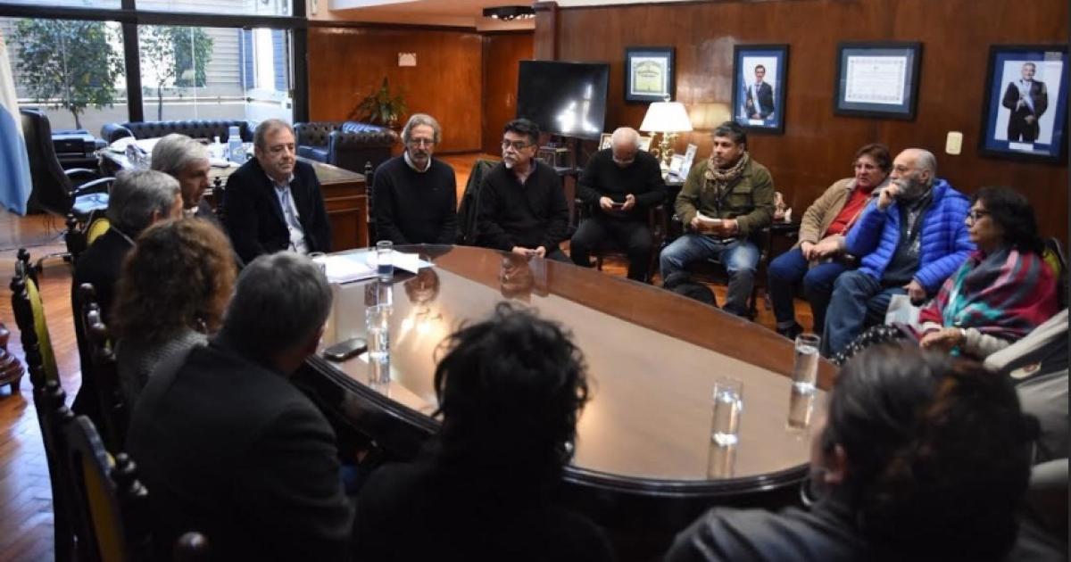 Impulsan una declaracioacuten en resguardo de la Ley del Libro 