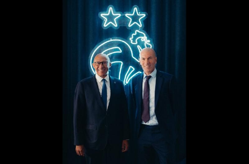 Zinedine Zidane es el nuevo director teacutecnico de la Seleccioacuten de Francia hasta 2030