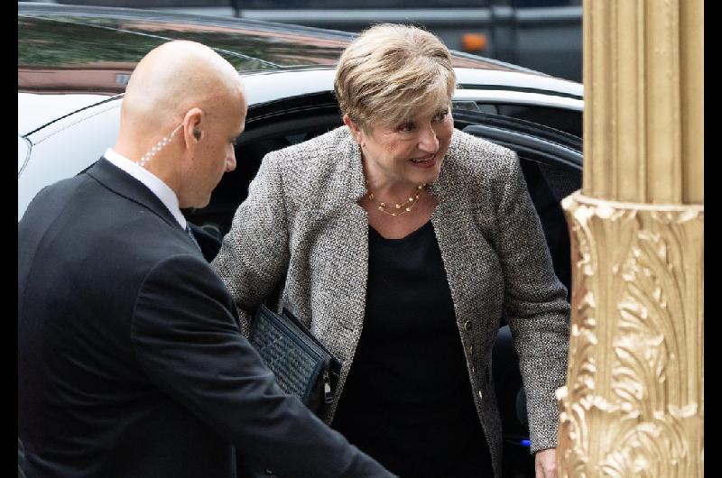 Kristalina Georgieva llegoacute a Vaca Muerta para recorrer la nueva usina de doacutelares del paiacutes