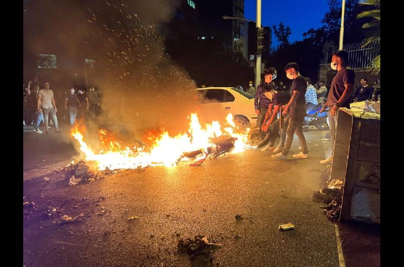 Iraacuten- dos hombres fueron ejecutados acusados por su papel en las protestas de enero