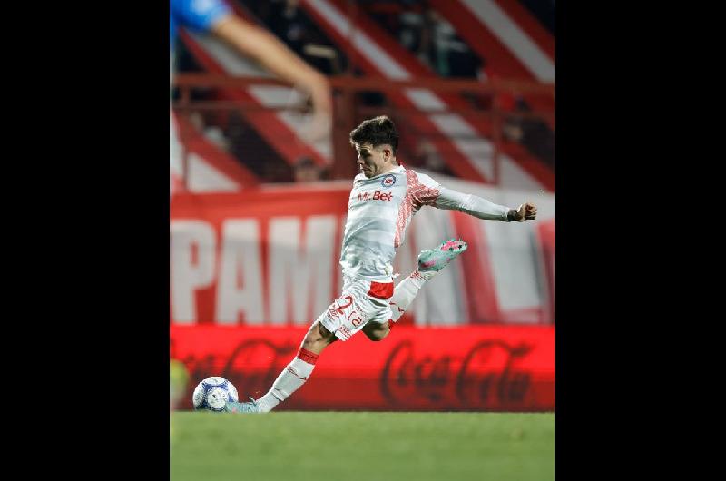 Argentinos goleoacute a Estudiantes de Riacuteo Cuarto y suma puntaje ideal en el Torneo Clausura