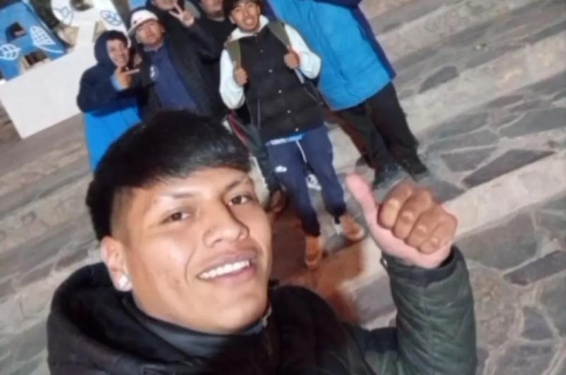 Mataron a un hincha de Gimnasia de una puntildealada en el corazoacuten
