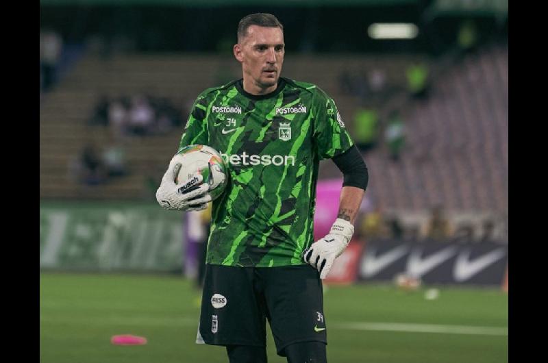 Franco Armani volvioacute a atajar en Atleacutetico Nacional y fue ovacionado