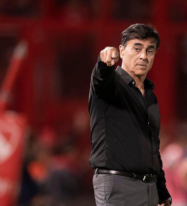 Gustavo Quinteros pidioacute por refuerzos tras la victoria de Independiente