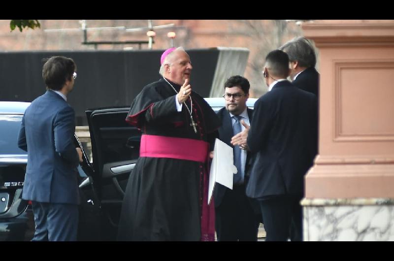 Avanza la visita del papa Leoacuten XIV a la Argentina- Milei recibioacute las cartas credenciales del nuncio