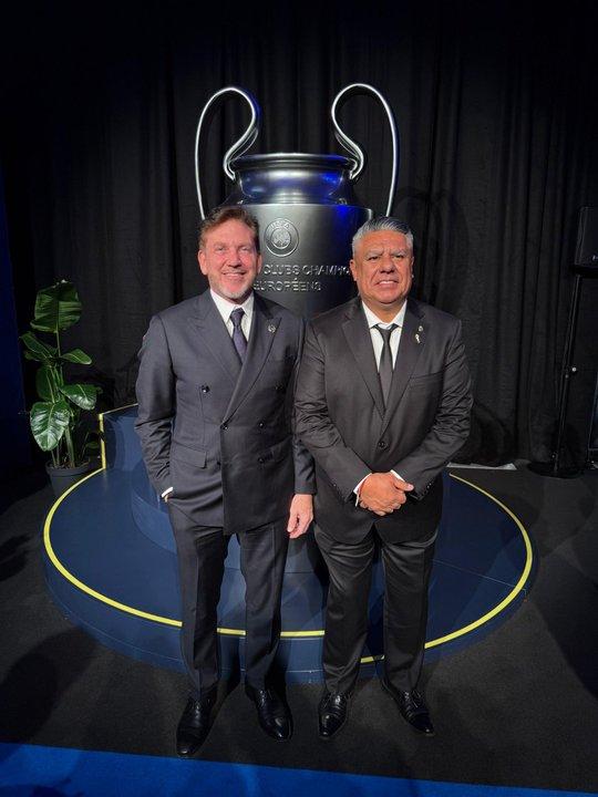 Conmebol solicitoacute maacutes informacioacuten antes de elegir un bando entre FIFA y UEFA