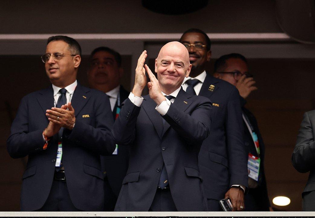 Infantino dio marcha atraacutes con la privatizacioacuten del Mundial