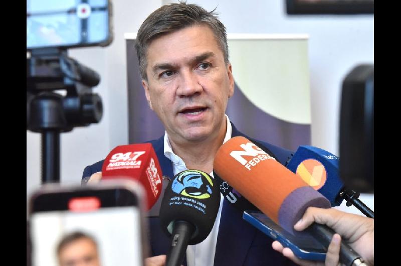 Denuncian que Zdero gastoacute maacutes de 36000 millones en publicidad oficial