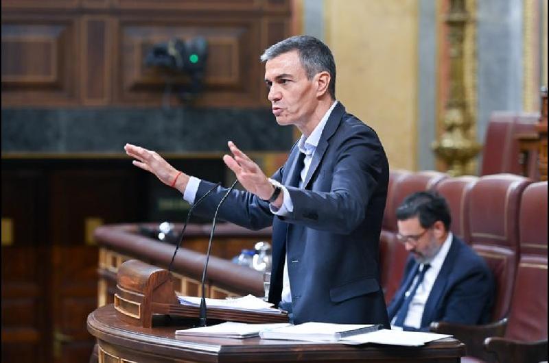 Pedro Saacutenchez insta a la unidad de la UE ante la crisis migratoria de Ceuta