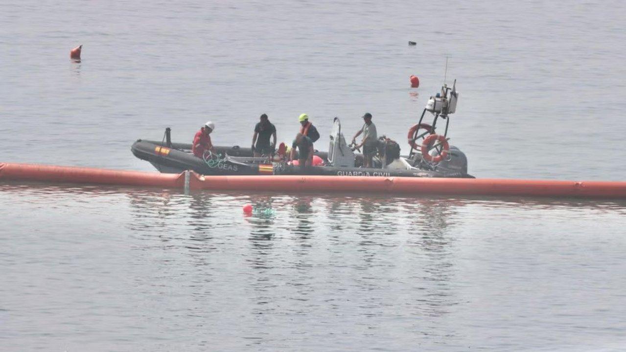 Espantildea instala una barrera flotante en Ceuta y la UE convoca una reunioacuten de emergencia por la crisis migratoria