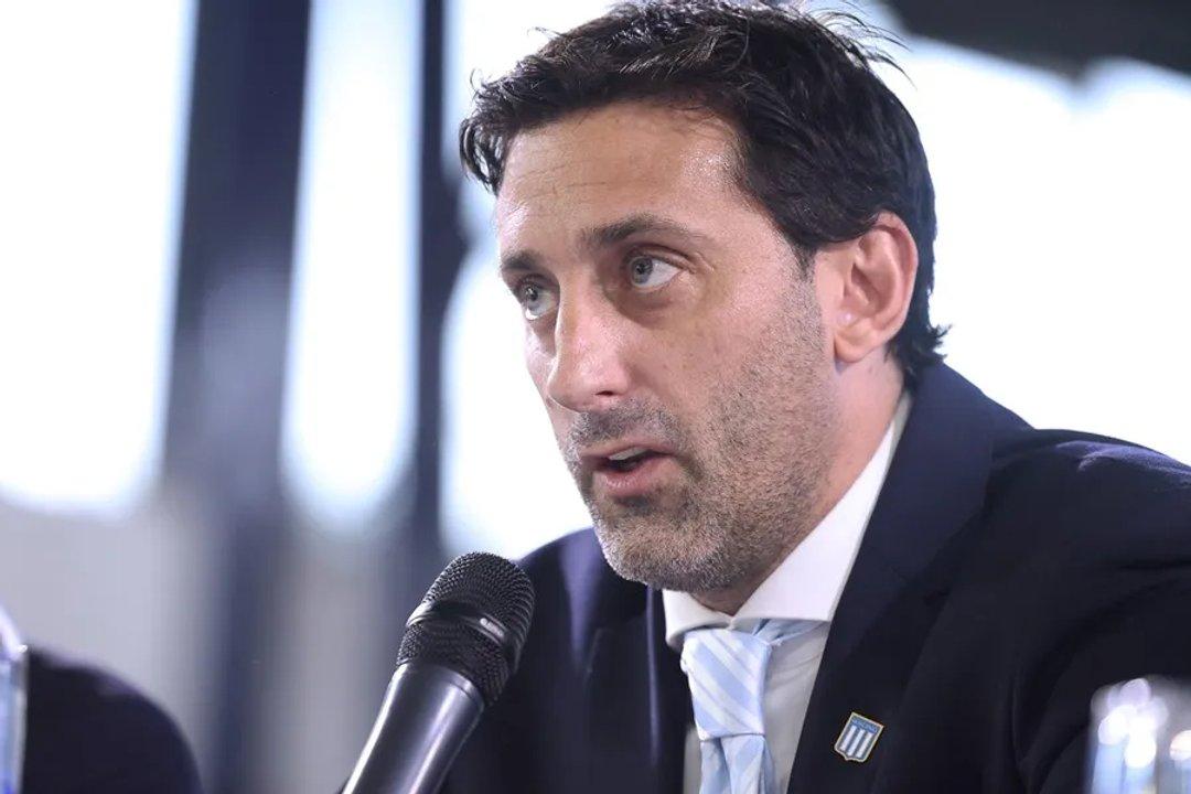 ldquoMilito hijo de prdquo hinchas de Racing cantaron insultos contra su presidente tras la derrota ante Tigre