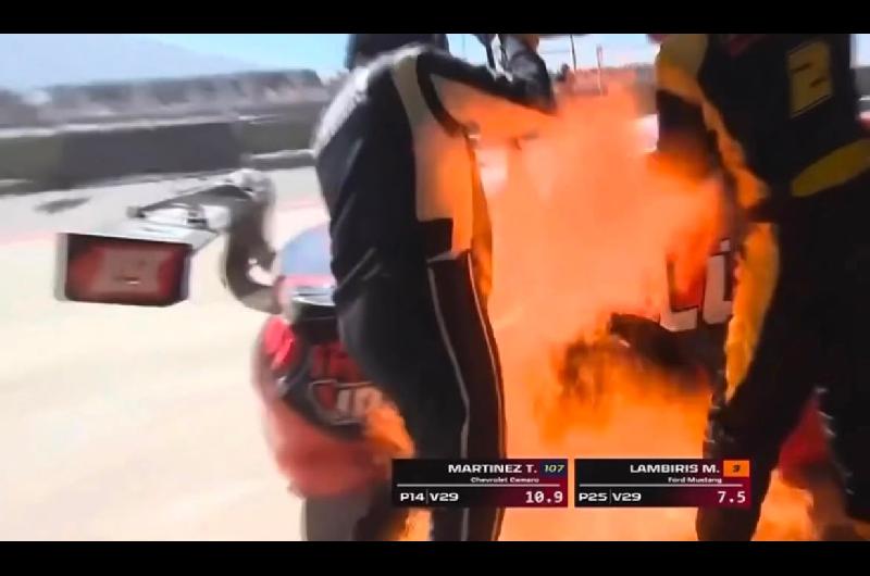 Un incendio en boxes de Mauricio Lambiris generoacute tensioacuten en el Turismo Carretera durante el Desafiacuteo de las Estrellas