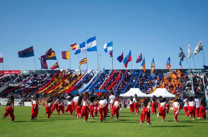 Algarabiacutea y emocioacuten en el cierre del Finde Estudiantil