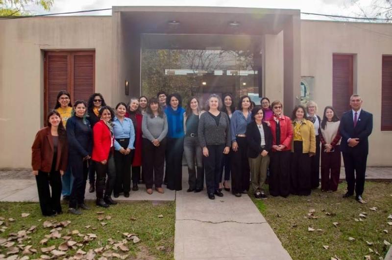 Inicia capacitacioacuten para promover y garantizar el derecho al cuidado y apoyo