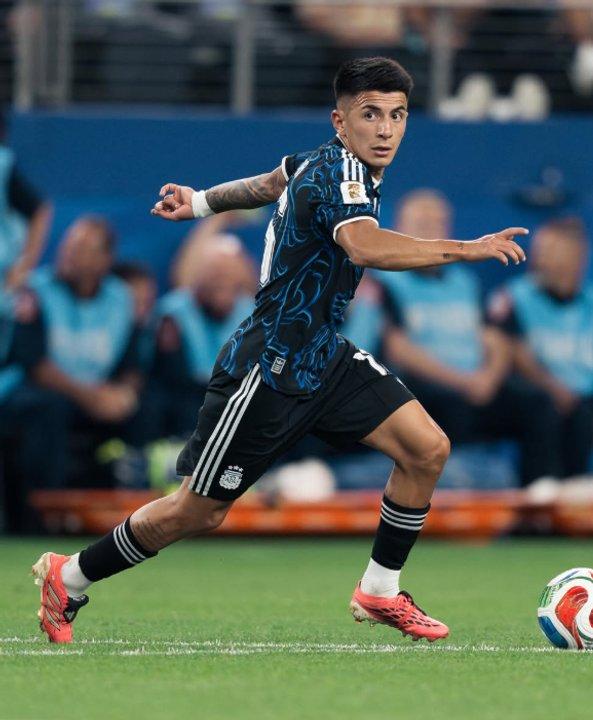 Flamengo no se baja de la puja con River por el fichaje de Thiago Almada