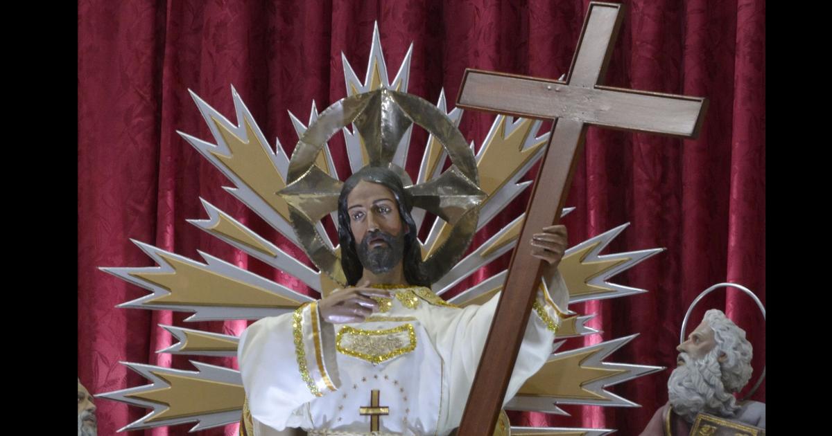 Asueto administrativo y escolar en honor al Santiacutesimo Salvador