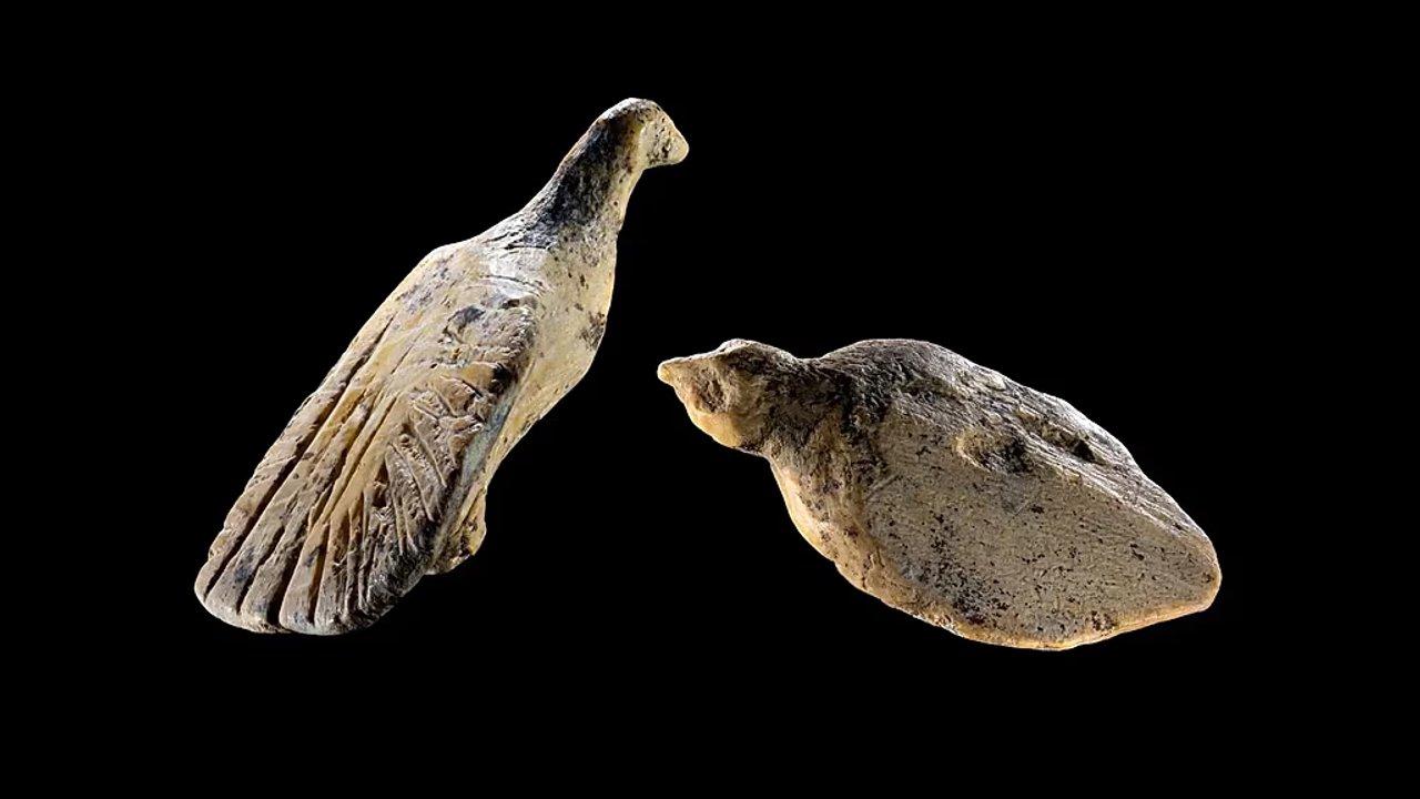 Ineacutedito- hallan figuras talladas en un diente de mamut de 40000 antildeos en una cueva de Alemania