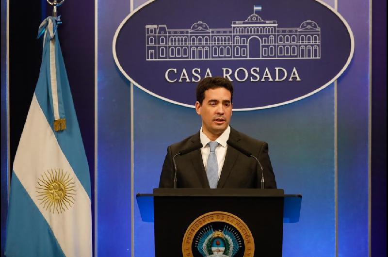Ravier afirmoacute que el Gobierno aplicaraacute sanciones por el paro portuario