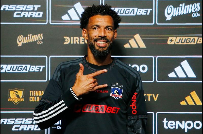 Vozinha fue presentado como nuevo refuerzo de Colo Colo de Chile
