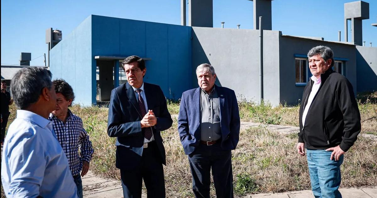 Con fondos provinciales retoman la construccioacuten de las 45 viviendas