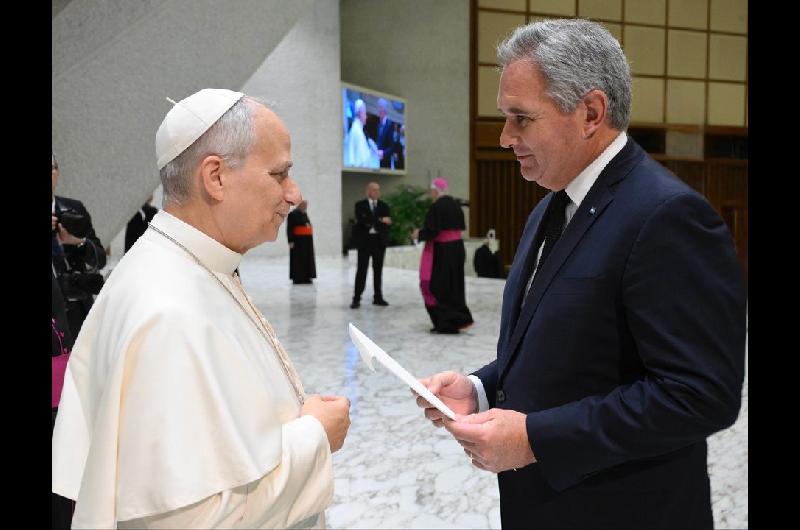 El canciller Quirno celebroacute la confirmacioacuten de la visita del papa Leoacuten XIV a la Argentina