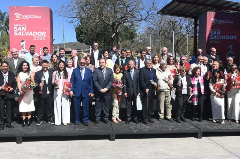 Entregaron las distinciones de los Premios San Salvador 