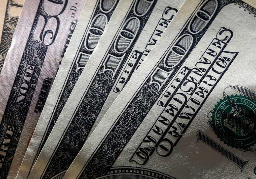 El doacutelar mayorista anotoacute una nueva suba y quedoacute al borde de tocar los 1500