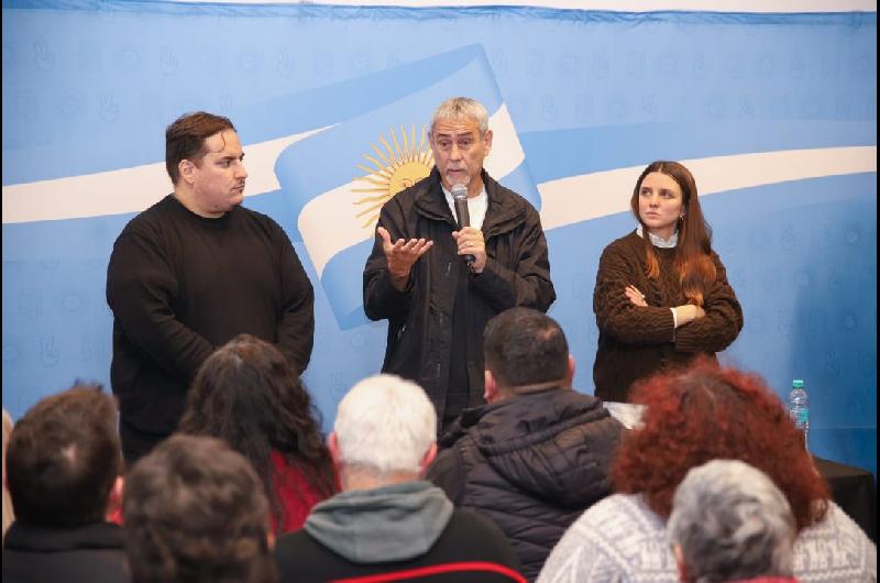 Ferraresi recorrioacute San Miguel y planteoacute construir ldquomayoriacuteas desde abajordquo en la provincia