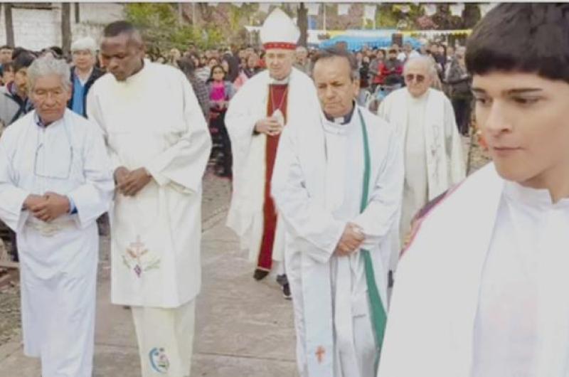 Caimancito rindioacute honor a su patrono San Cayetano 