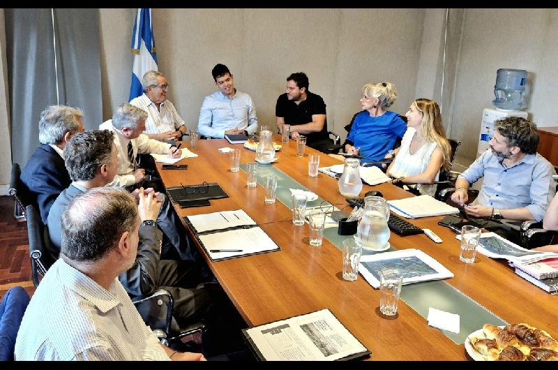 Tapeo tragos y Claude Max- renuncioacute el presidente de Playas Ferroviarias tras la difusioacuten de sus gastos