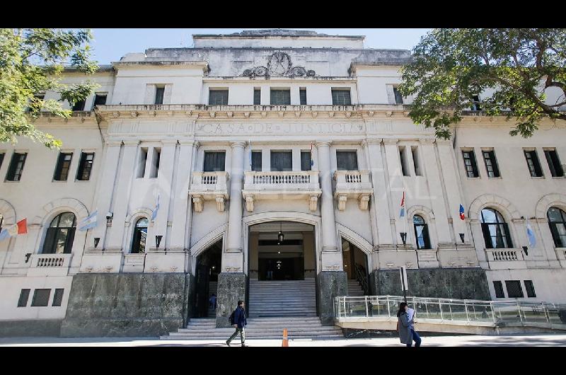 Con fallo dividido la Corte Suprema de Santa Fe declaroacute ilegal el tope a las jubilaciones de privilegio