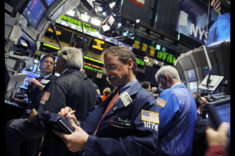 Cerroacute una semana con suba del riesgo paiacutes y baja de acciones
