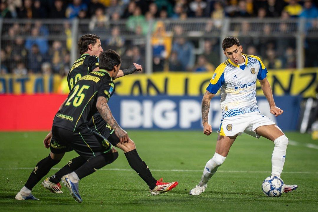 Rosario Central remontoacute ante Aldosivi y se mantiene en zona de clasificacioacuten del Torneo Clausura 2026