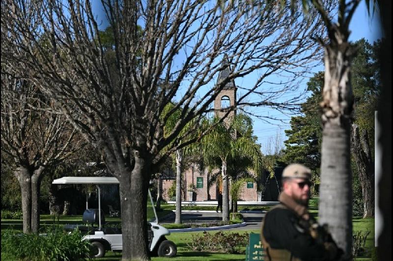 Despedida iacutentima a Jorge Messi- el capitaacuten argentino dio el uacuteltimo adioacutes a su padre
