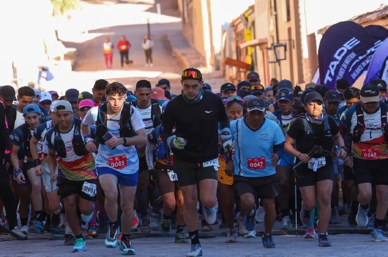Maacutes de 600 atletas en el Trail de los Siete Colores