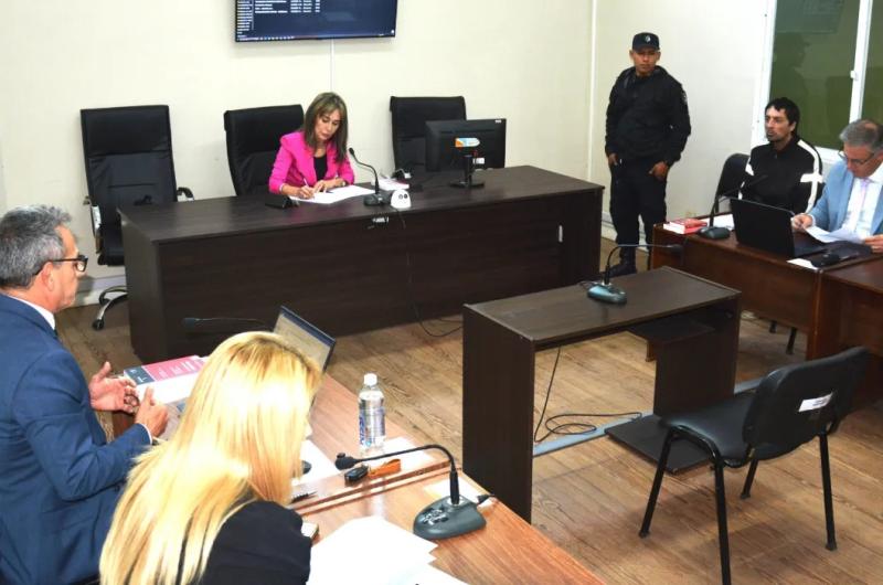 Condenaron a 2 antildeos y 8 meses de prisioacuten a un sujeto por robar en una vivienda