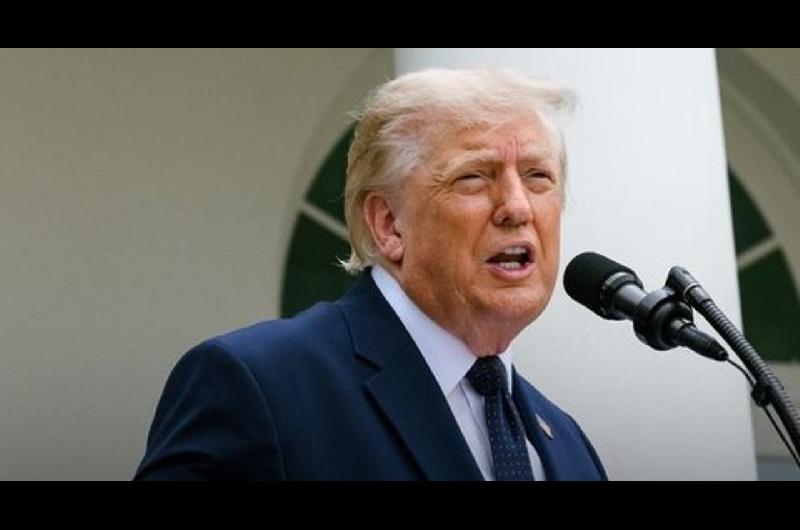 Trump asegura que tambieacuten exigiraacute una ldquocompensacioacuten a Iraacutenrdquo