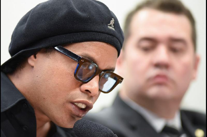 Ronaldinho se mete en el mundo empresarial y quiere comprar uno de los grandes clubes de Europa