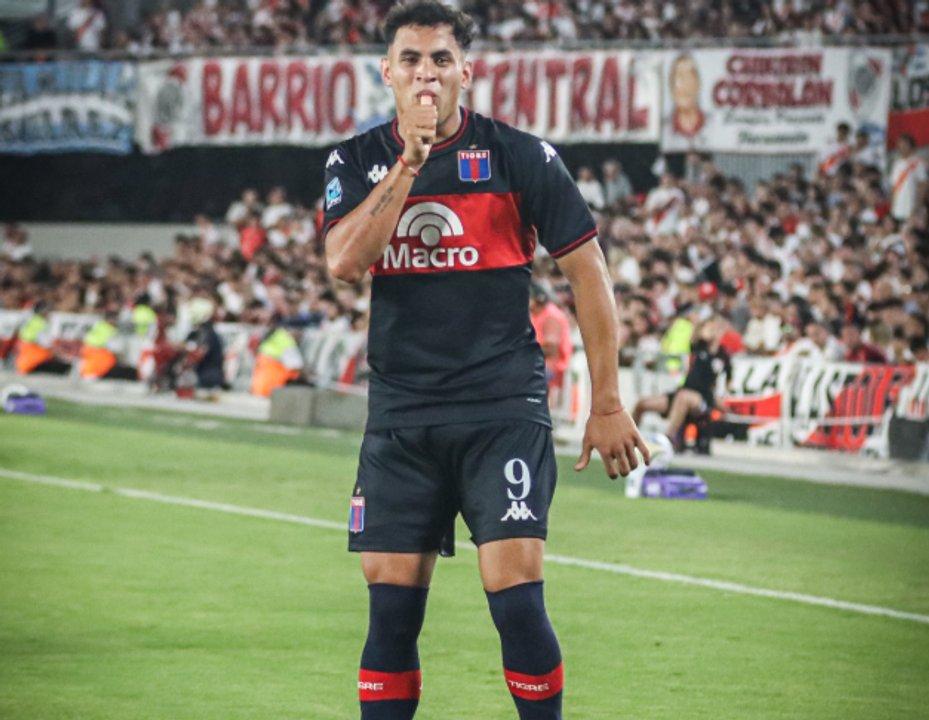 David Romero ya viajoacute a Italia para convertirse en refuerzo del Parma