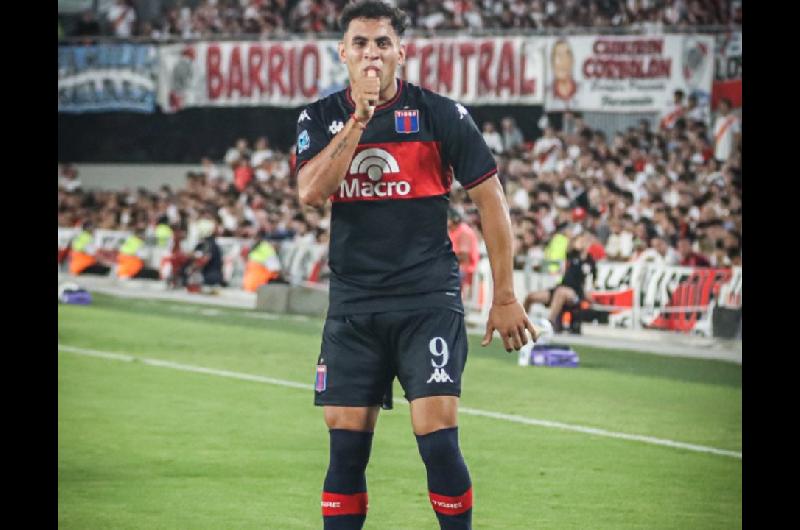 David Romero ya viajoacute a Italia para convertirse en refuerzo del Parma