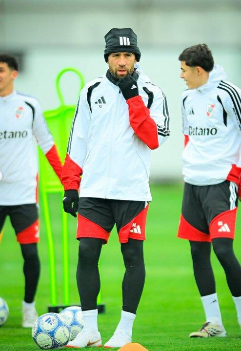 Nicolaacutes Otamendi en medio de la peacutesima racha de River- ldquoTodo va a estar bienrdquo
