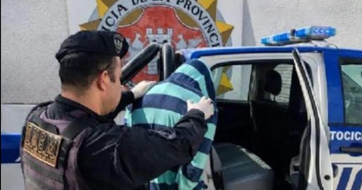 Jujentildeo detenido tras incendiar la habitacioacuten de un hotel en Villa Mariacutea