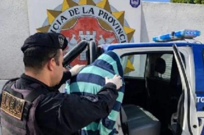 Jujentildeo detenido tras incendiar la habitacioacuten de un hotel en Villa Mariacutea