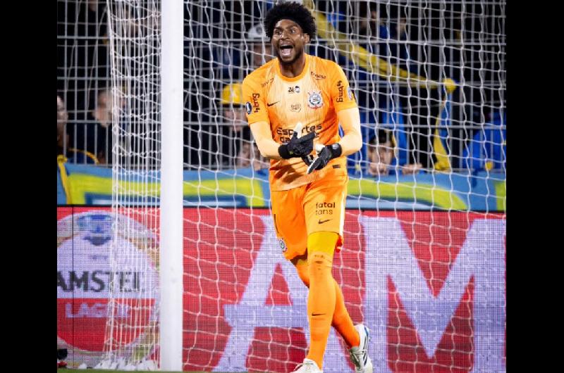 Corinthians denuncioacute insultos racistas a su arquero en Rosario y pidioacute sanciones a la CONMEBOL
