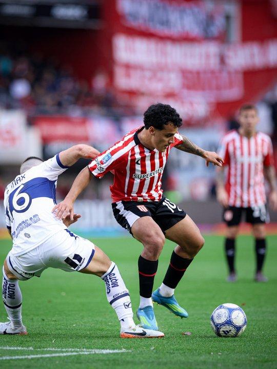 Estudiantes con goleada ante Gimnasia se quedoacute con el claacutesico platense por el Torneo Clausura
