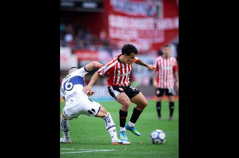 Estudiantes con goleada ante Gimnasia se quedoacute con el claacutesico platense por el Torneo Clausura
