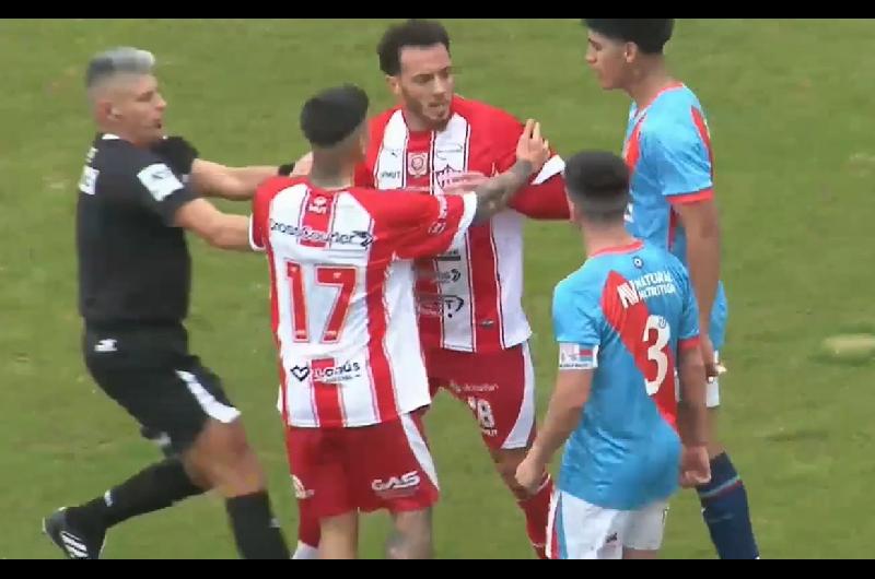 Batalla campal en Arsenal-Talleres (RdE)- un jugador terminoacute expulsado por la pelea