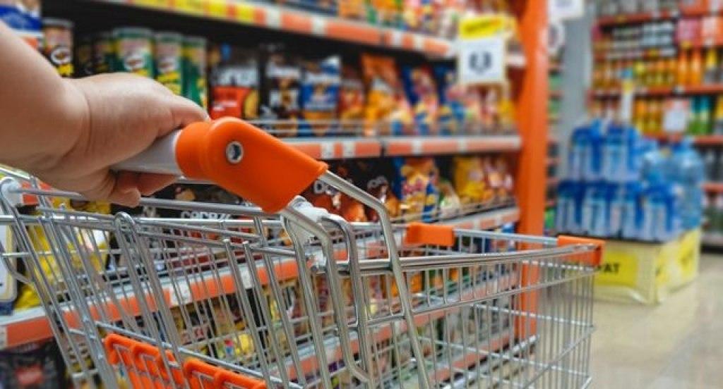 La mora en los creacuteditos estaacute afectando las compras de las familias en los supermercados